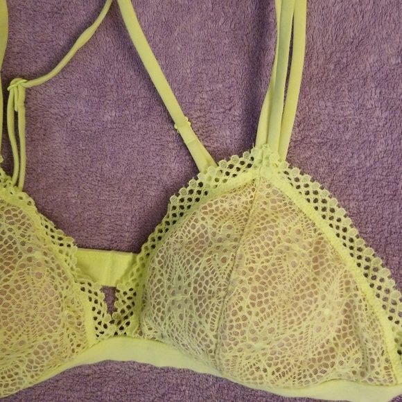 Victoria's Secret VS Large Strappy Back Bikini Top - Picture 2 of 4